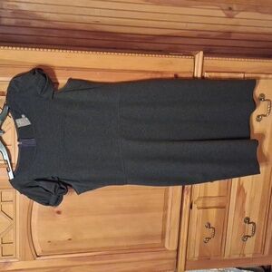 Beautiful grey dress with capped sleeves size 12 worn only a few times